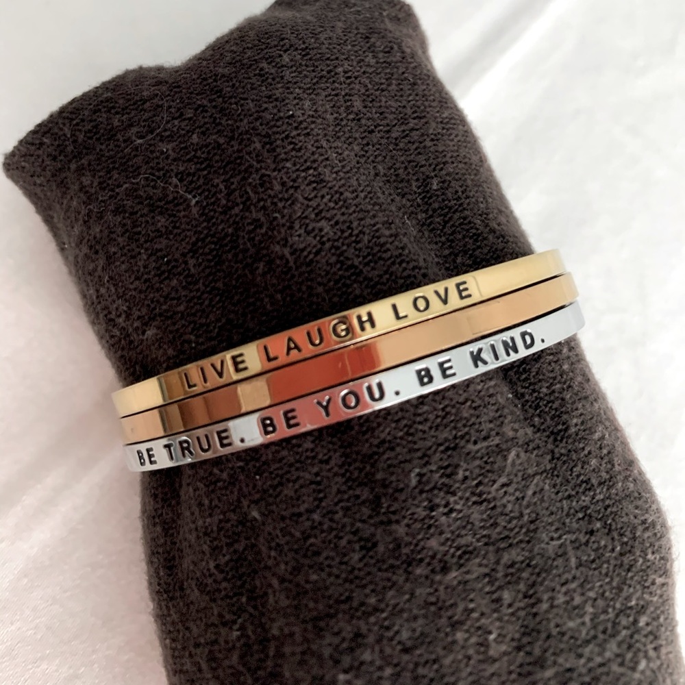 Mantra bands